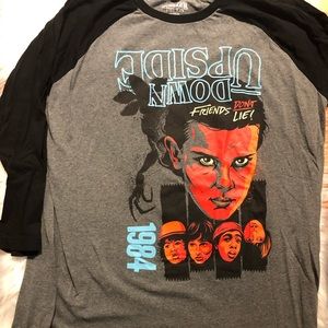 Loot crate stranger things exclusive raglan XXL